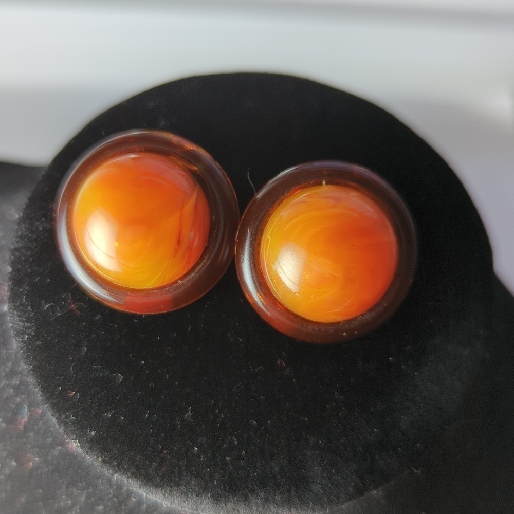 🤎 Vintage Earrings Moonglow Caramel brown mocha gold tone clip unsigned
